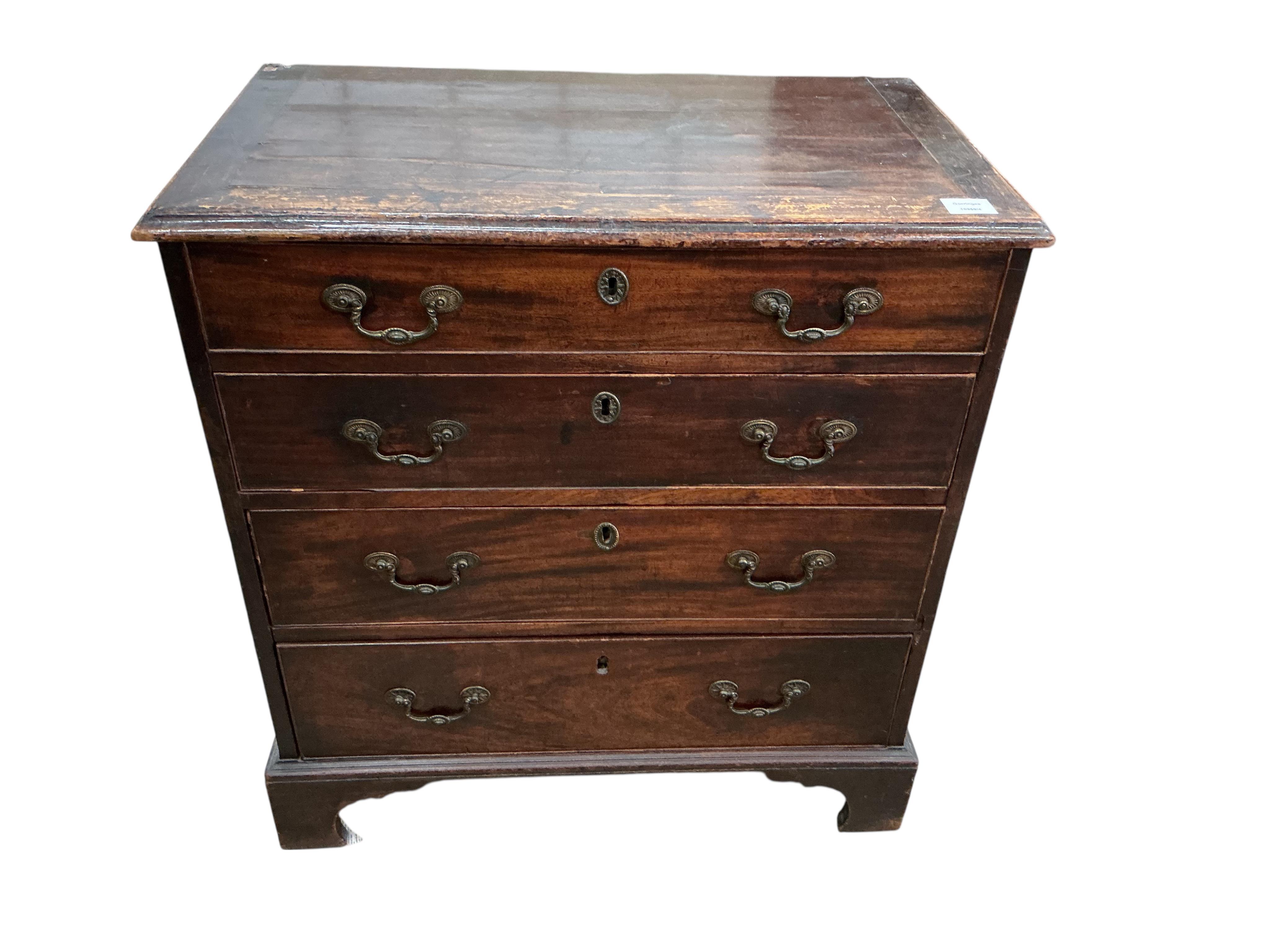 A small George III mahogany chest of four drawers, width 74cm, depth 43cm, height 78cm